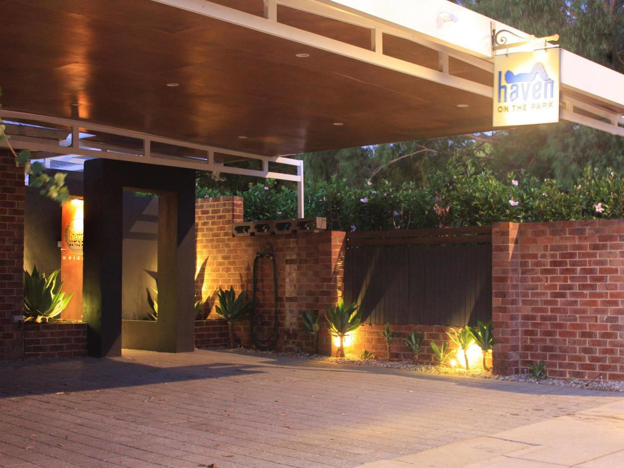 Haven On The Park Hotel Perth Buitenkant foto