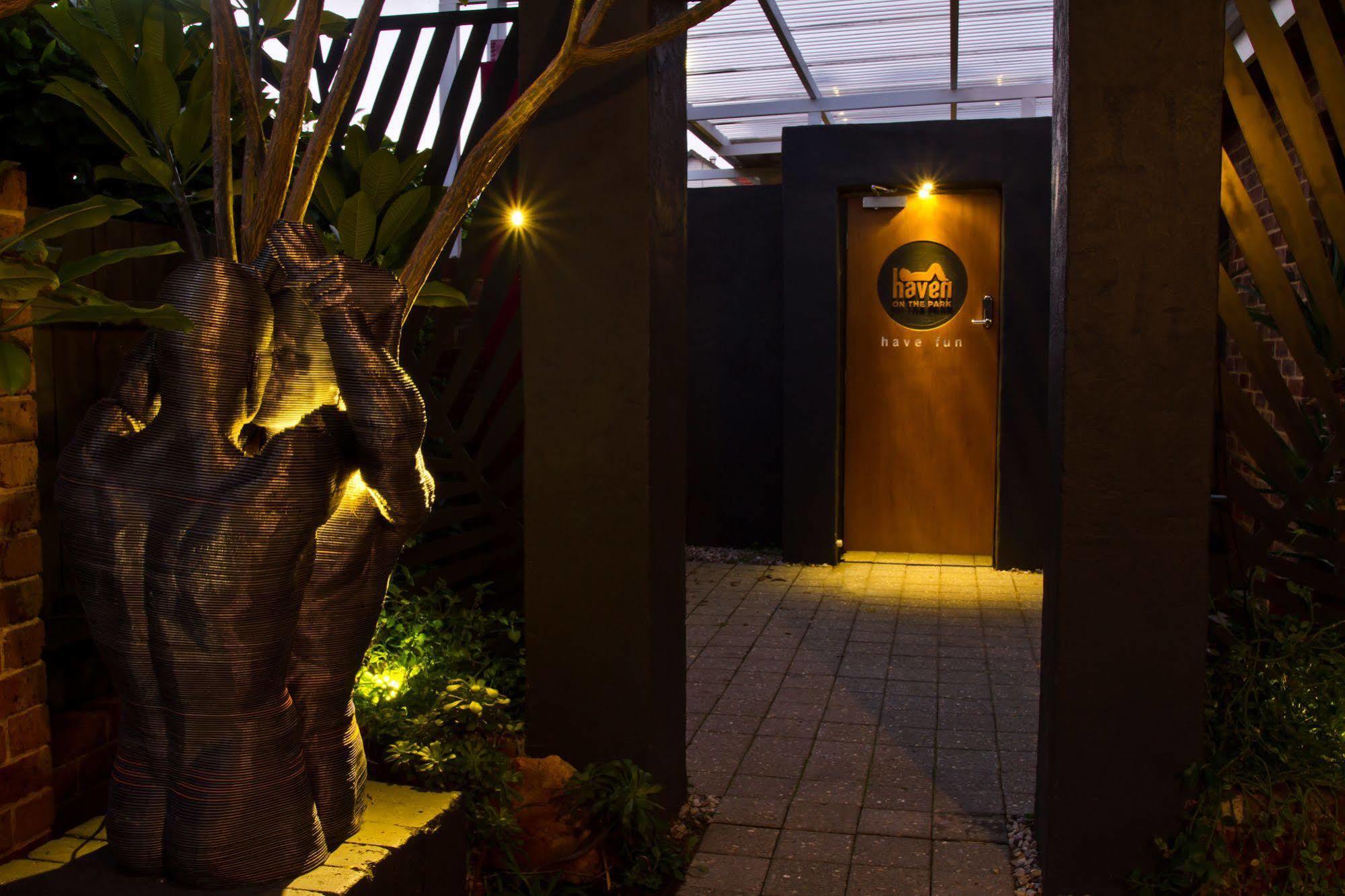 Haven On The Park Hotel Perth Buitenkant foto